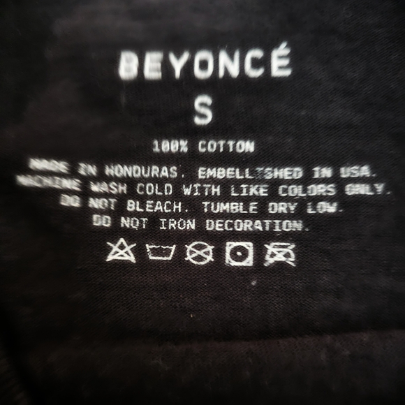 Beyeoncè Black Graphic T-Shirt with Iconic Print "Im That Girl" - Picture 3 of 3